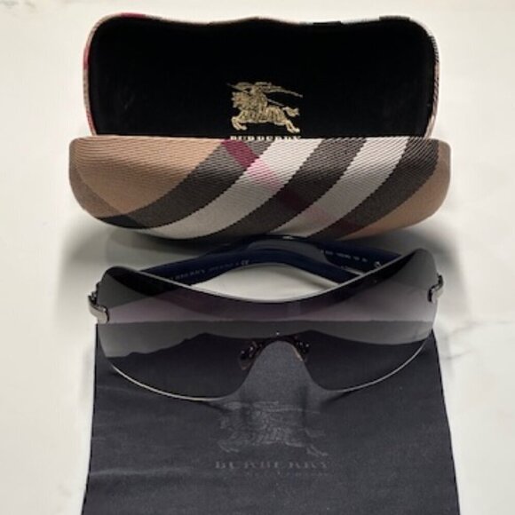 ???Burberry Unisex Shield UV Sunglasses B3032 1003/8G Made in Italy